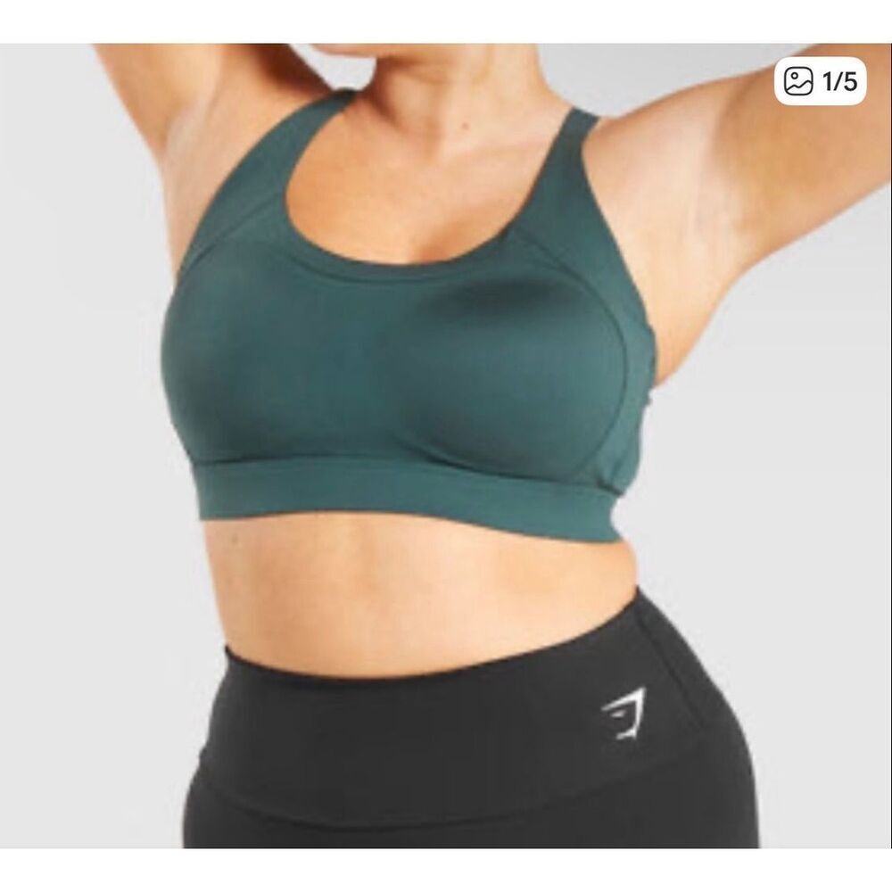 Gymshark racer back training sports bra with clasps size medium